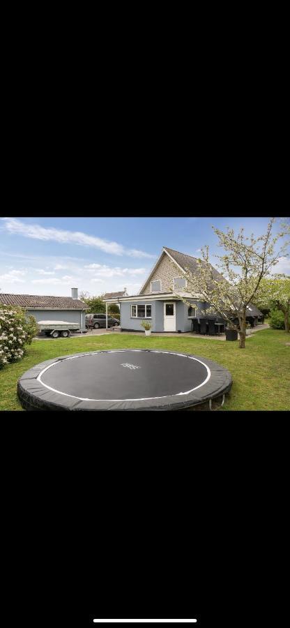 Big Villa In Stege Near Mons Klint With Trampolin Kültér fotó